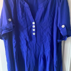 Blue dress shirt with details
